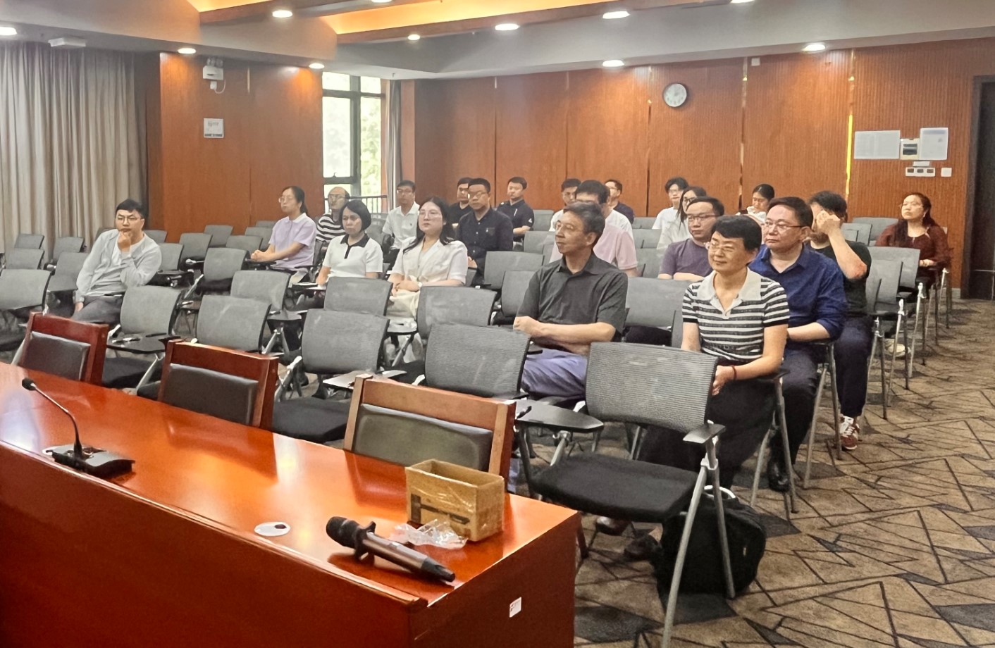珠三角党员大会2.jpg